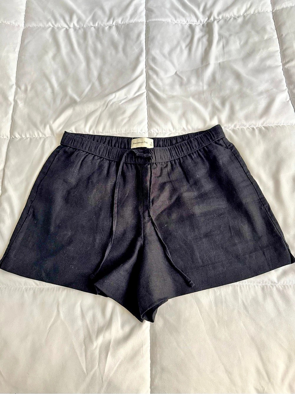 Abercrombie & Fitch Mid Rise Linen-Blend Pull-On Short Black